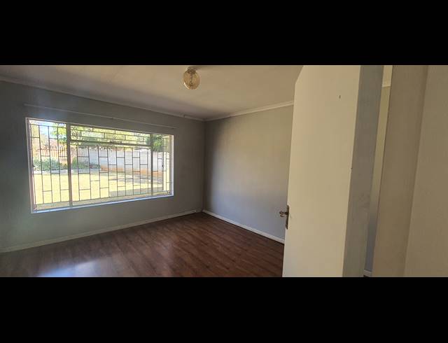 4 BEDROOM HOUSE TO LET IN RENSBURG